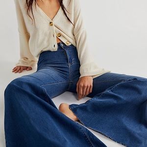 BNWT in packaging Just float on flares in Jericho blue